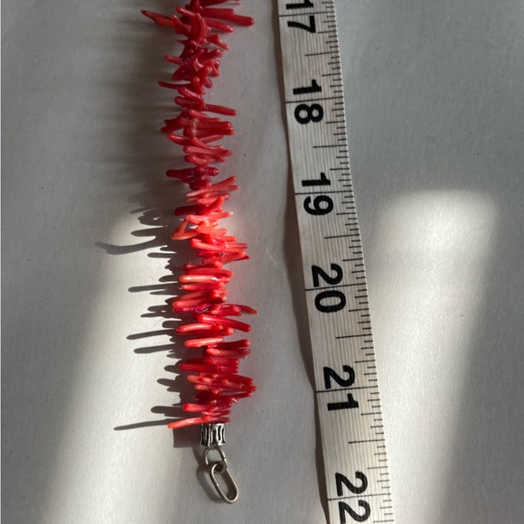 Unbranded Faux Plastic Red Coral Silver Tone Clasp Necklace 11 inch EUC - Picture 6 of 8